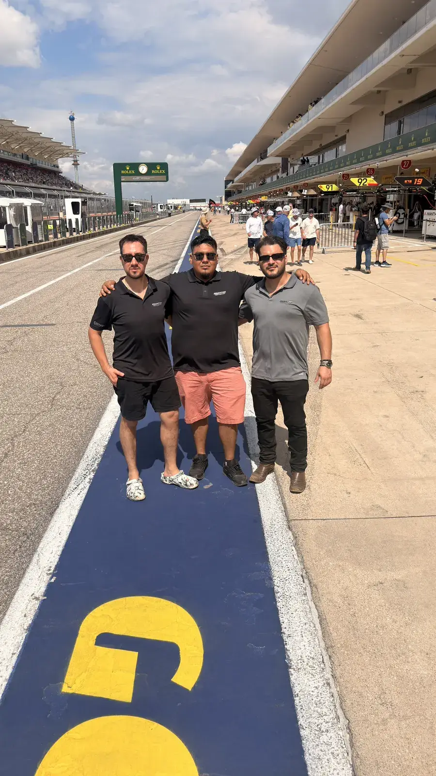 Jonathan Cadiz, Aberto Sanchez and Camilo Reyna in the pits at COTA